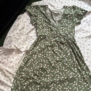 Aeropostale Sage Green Floral Top